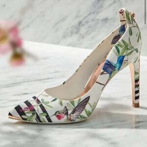Ted Baker Hallden Hummingbird Print Satin Point Toe Pump Slim Heel Floral 39.5 9